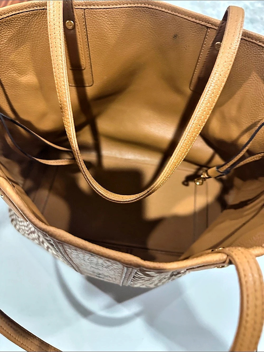 MCM Stark Visetos Shopper Tote Brown & Cream - Picture 4 of 7